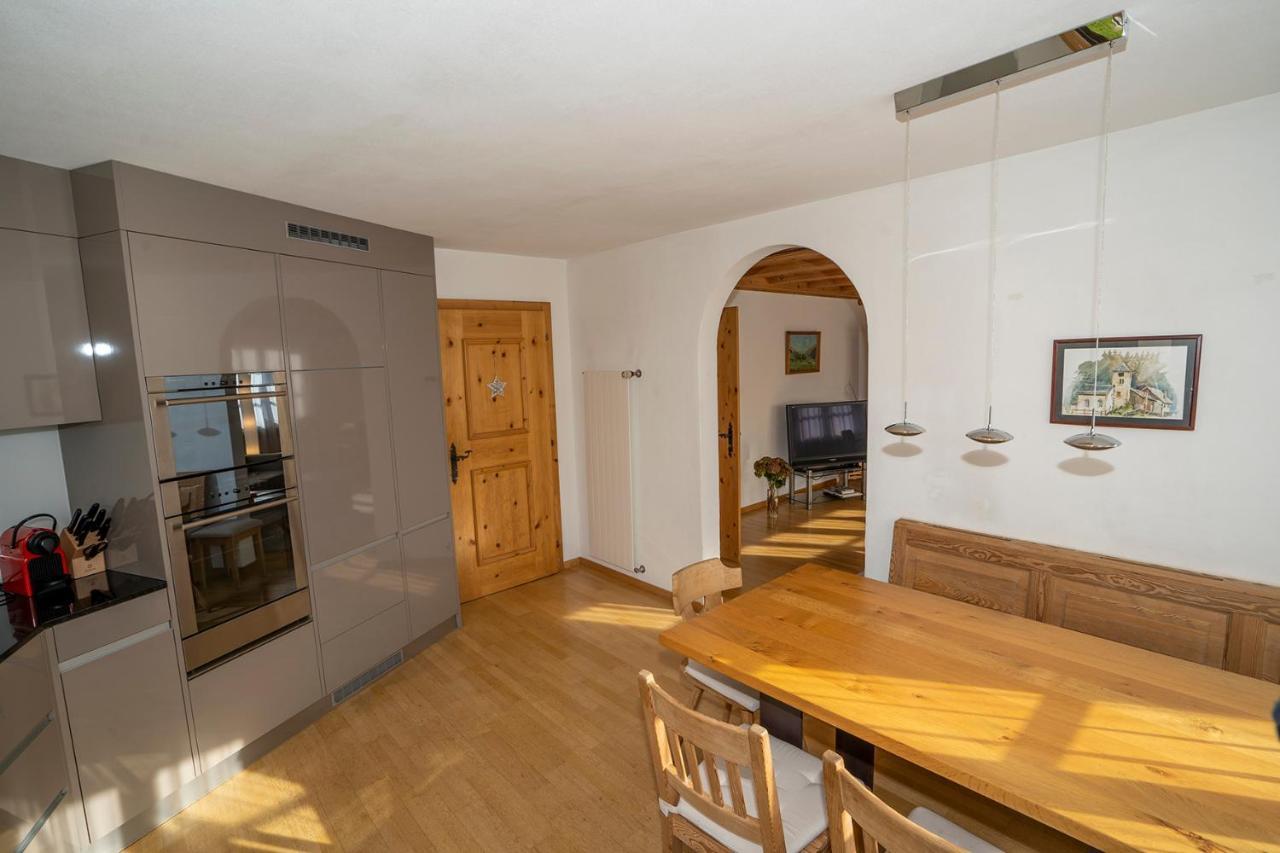 Chasa Nogler - Ferienwohnung Ramosch Extérieur photo